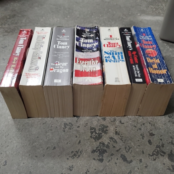 Tom Clancy book bundle - Picture 6 of 6